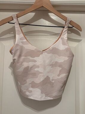 Women’s Old Navy Light Support PowerSoft Longline Sports Bra Camo Size M